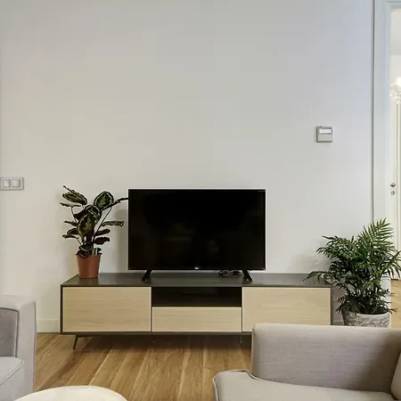 דירה Streasy Suites