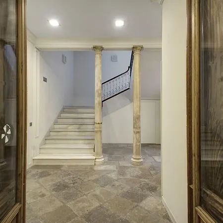 Streasy Suites